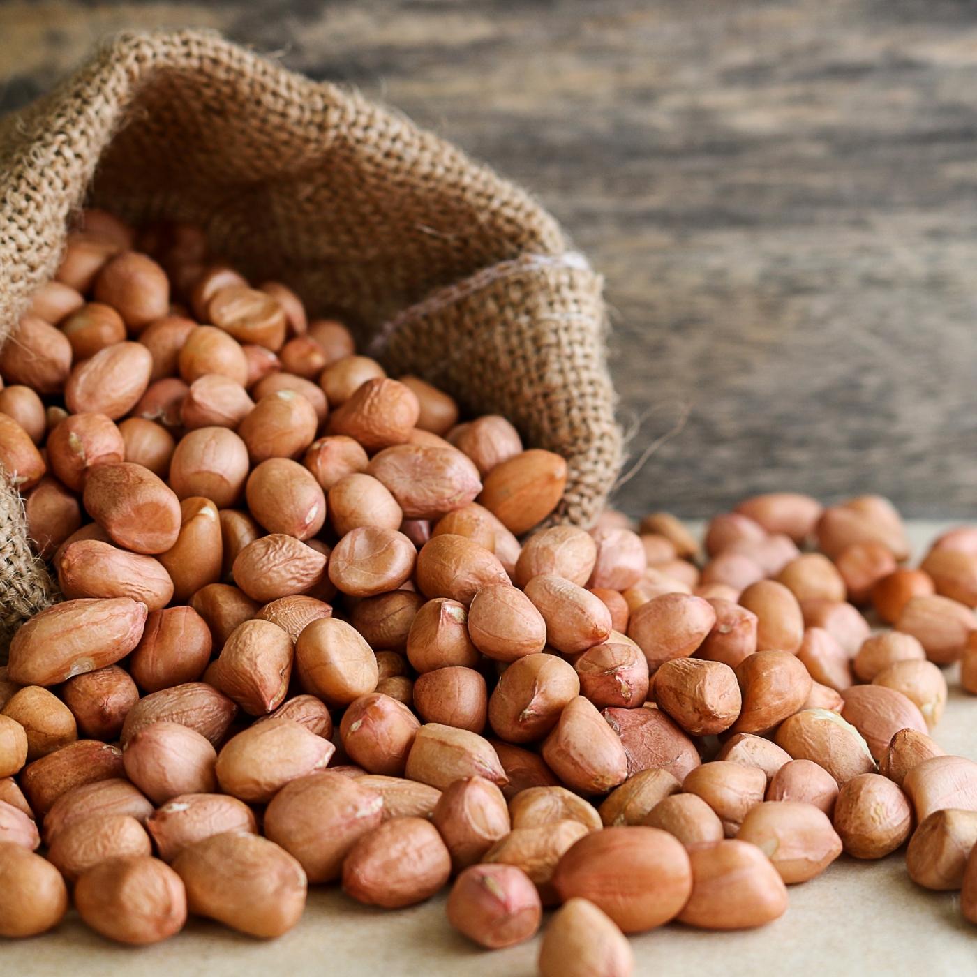 Raw Groundnut - Nuts & Seeds